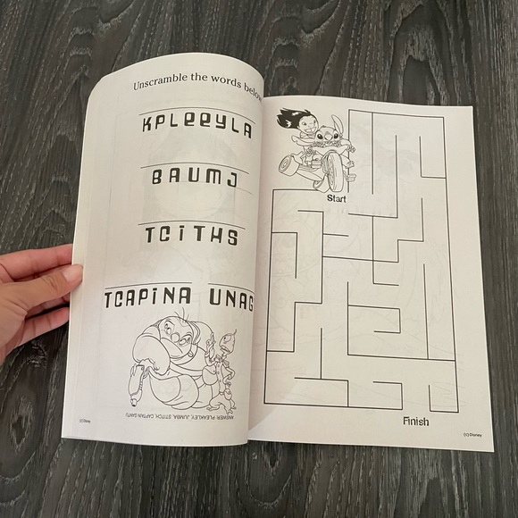 New disney bendon lilo and stitch colouring and activity book - Picture 5 of 5